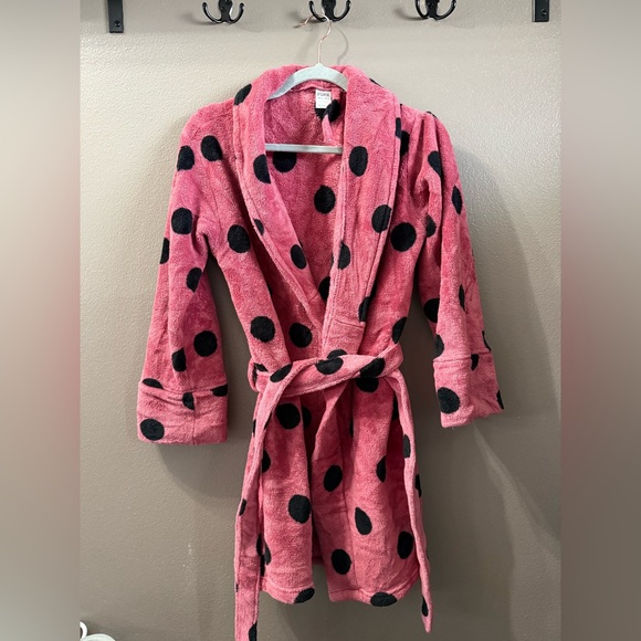 PINK Victoria's Secret Other - PINK Victoria's Secret Fleece Robe in Pink and Black Polka Dots